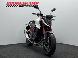 Voertuigafbeelding 3