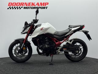 Voertuigafbeelding 8