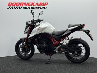 Voertuigafbeelding 9