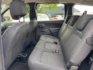 Voertuigafbeelding 13