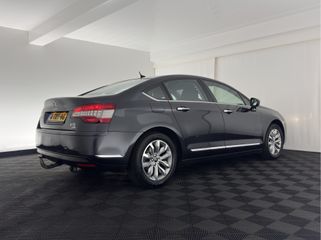 Voertuigafbeelding 5