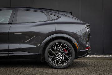 Voertuigafbeelding 5