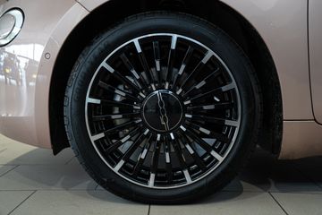 Voertuigafbeelding 3