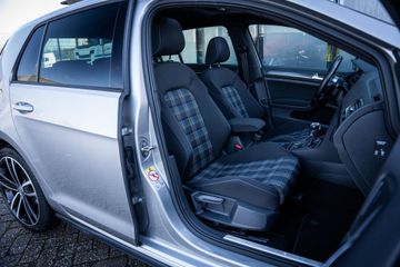 Voertuigafbeelding 18