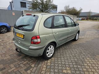 Voertuigafbeelding 4