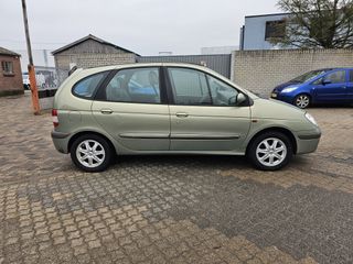 Voertuigafbeelding 5