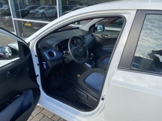 Voertuigafbeelding 6