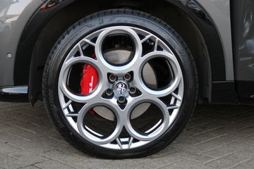 Voertuigafbeelding 8