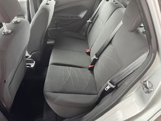 Voertuigafbeelding 18