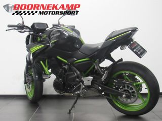 Voertuigafbeelding 4