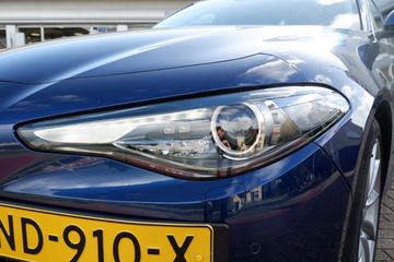 Voertuigafbeelding 2