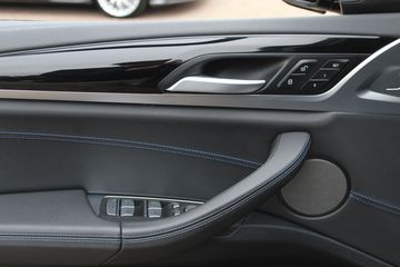 Voertuigafbeelding 34