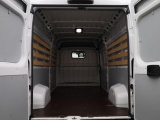 Voertuigafbeelding 13