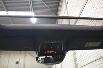 Voertuigafbeelding 16