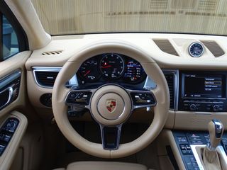 Voertuigafbeelding 18