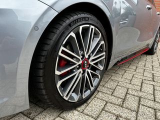 Voertuigafbeelding 8