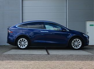 Voertuigafbeelding 6