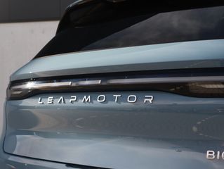 Voertuigafbeelding 8