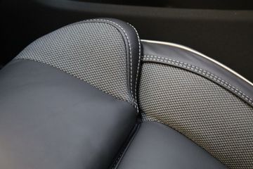 Voertuigafbeelding 12