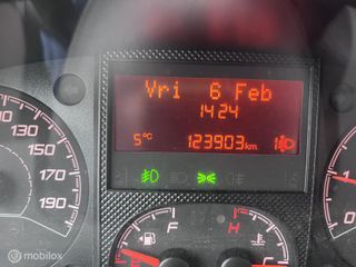 Voertuigafbeelding 13