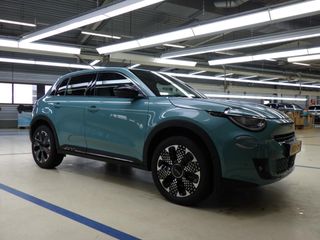 Voertuigafbeelding 3