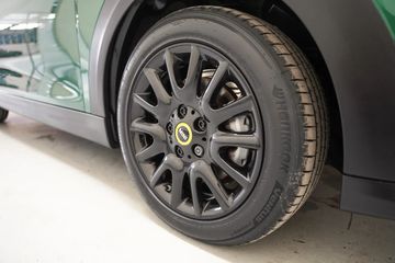 Voertuigafbeelding 30