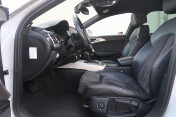 Voertuigafbeelding 7