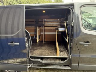 Voertuigafbeelding 6