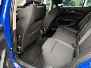 Voertuigafbeelding 26