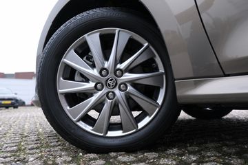 Voertuigafbeelding 8