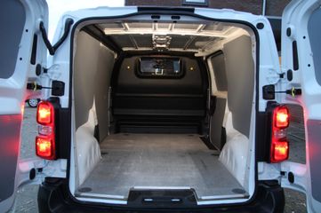 Voertuigafbeelding 6