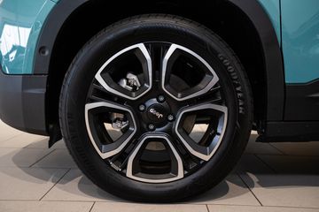 Voertuigafbeelding 3