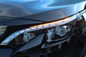 Voertuigafbeelding 8