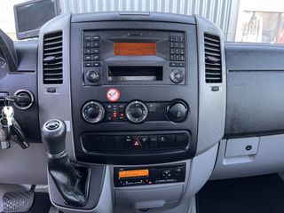 Voertuigafbeelding 12