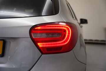 Voertuigafbeelding 32