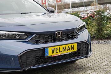 Voertuigafbeelding 8