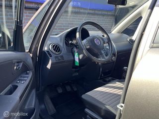 Voertuigafbeelding 4