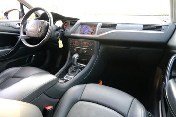 Voertuigafbeelding 4