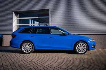 Voertuigafbeelding 12