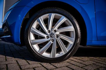 Voertuigafbeelding 6