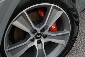 Voertuigafbeelding 6