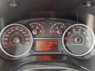 Voertuigafbeelding 10