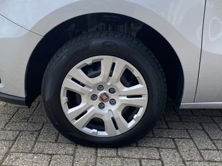 Voertuigafbeelding 23