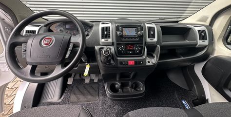 Voertuigafbeelding 9