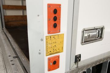 Voertuigafbeelding 12