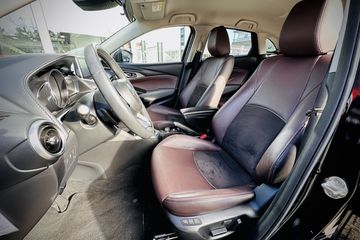 Voertuigafbeelding 4