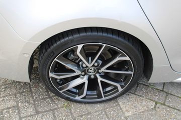 Voertuigafbeelding 4