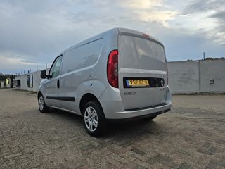 Voertuigafbeelding 12