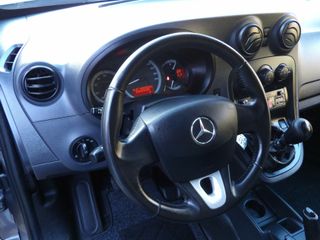 Voertuigafbeelding 13