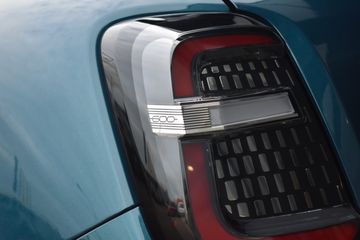 Voertuigafbeelding 37